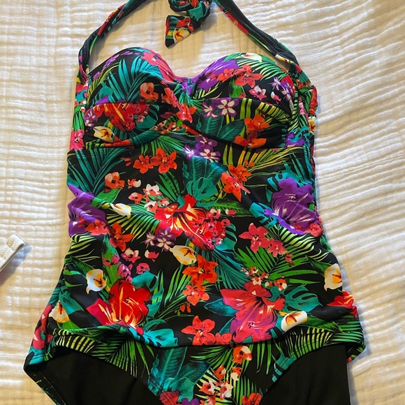 Floral slimming swimsuit size M - Picture 1 of 1